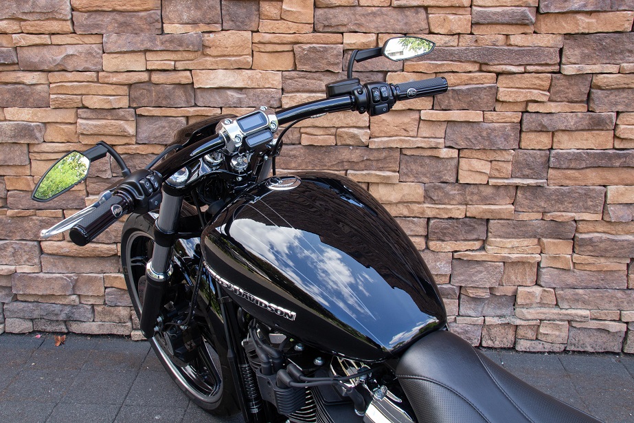 2022 Harley-Davidson FXBRS Breakout Softail 114 Custom 260 LT