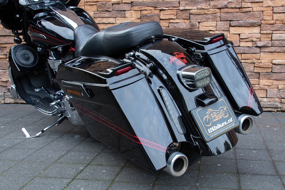 2011 Harley-Davidson FLHXSE2 CVO Street Glide 110 LLPH