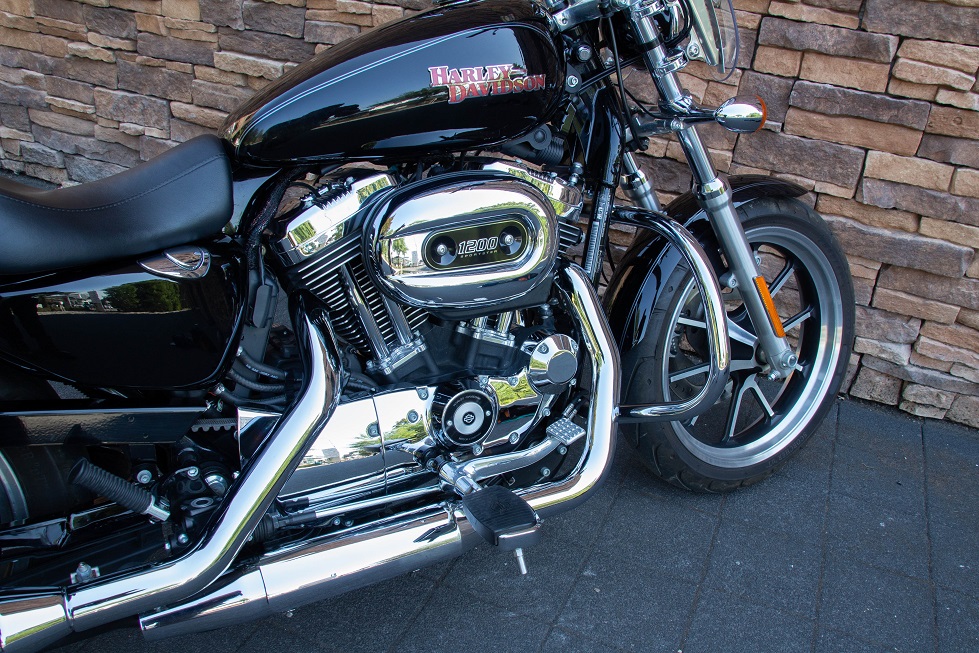 2015 Harley-Davidson XL1200T Sportster Superlow Touring 1200 RE