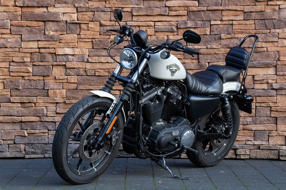 2017 Harley-Davidson XL883N Iron 883 LV