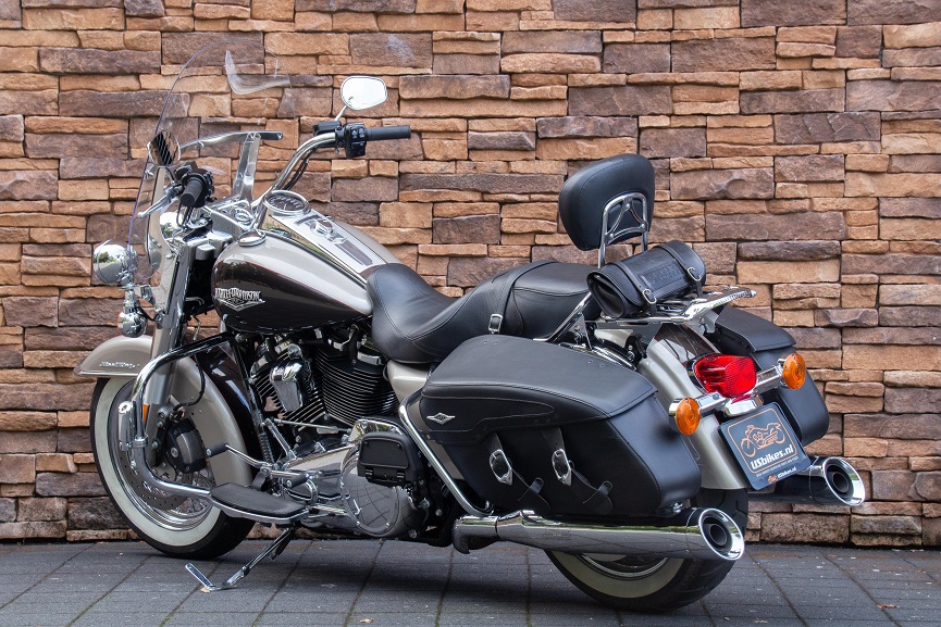 2018 Harley-Davidson FLHRC Road King Classic 107 M8 ABS