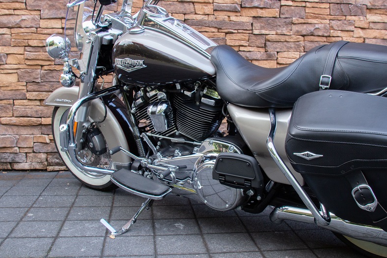 2018 Harley-Davidson FLHRC Road King Classic 107 M8 LE
