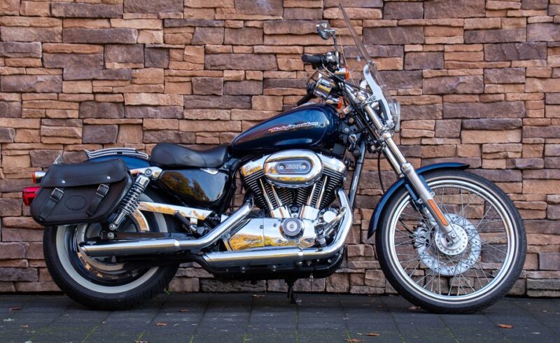 2004 Harley-Davidson XL1200C Sportster Custom 1200