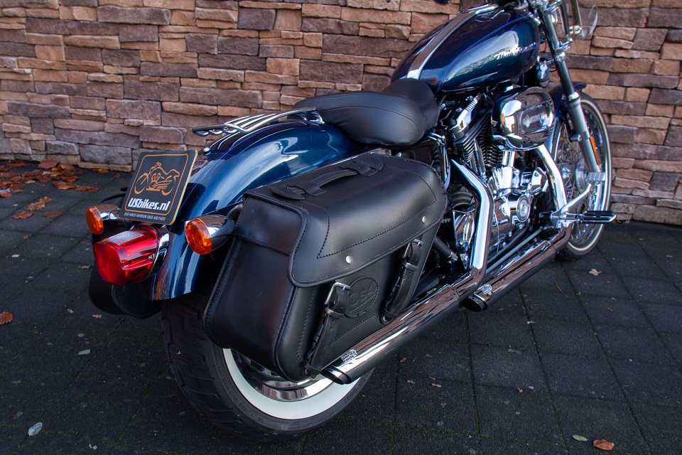 2004 Harley-Davidson XL1200C Sportster Custom 1200