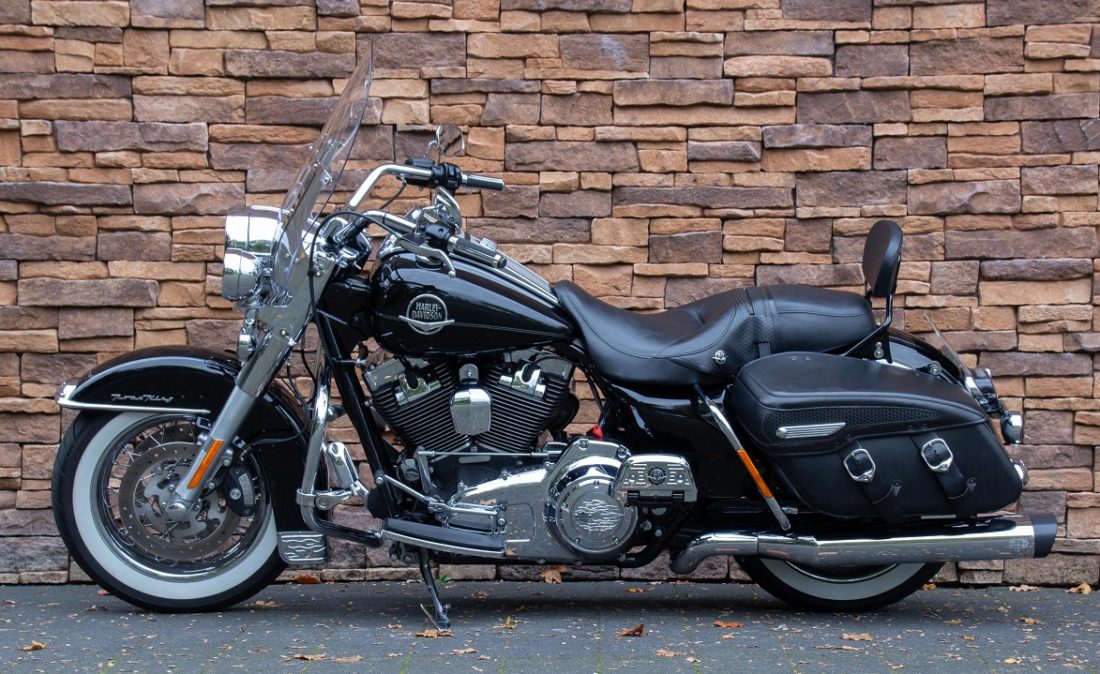 2010 Harley-Davidson FLHRC Road King Classic L