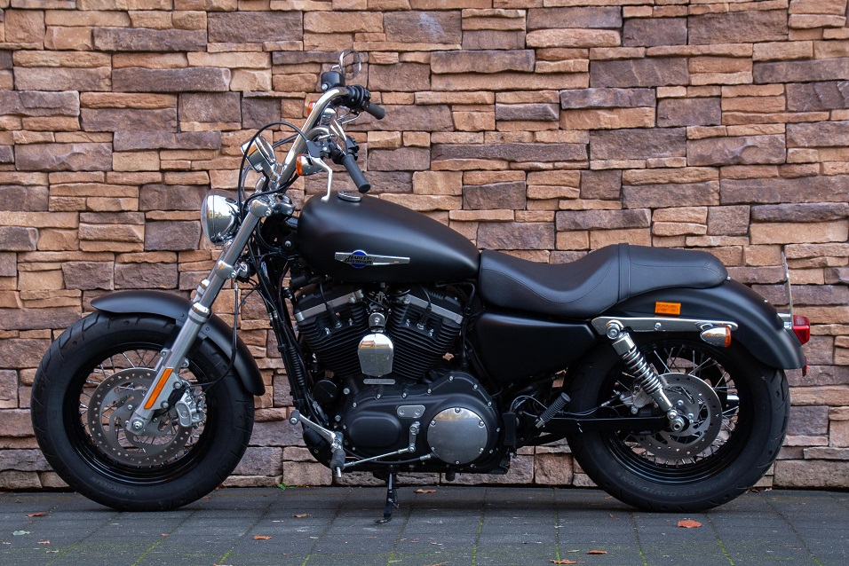 2015 Harley-Davidson Sportster XL 1200 Custom Limited ABS L