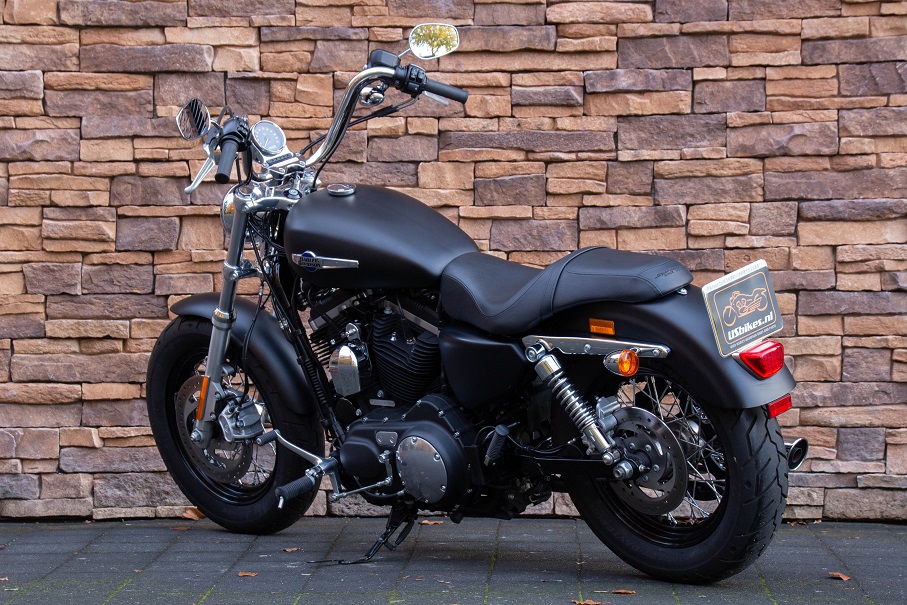 2015 Harley-Davidson Sportster XL 1200 Custom Limited ABS LA