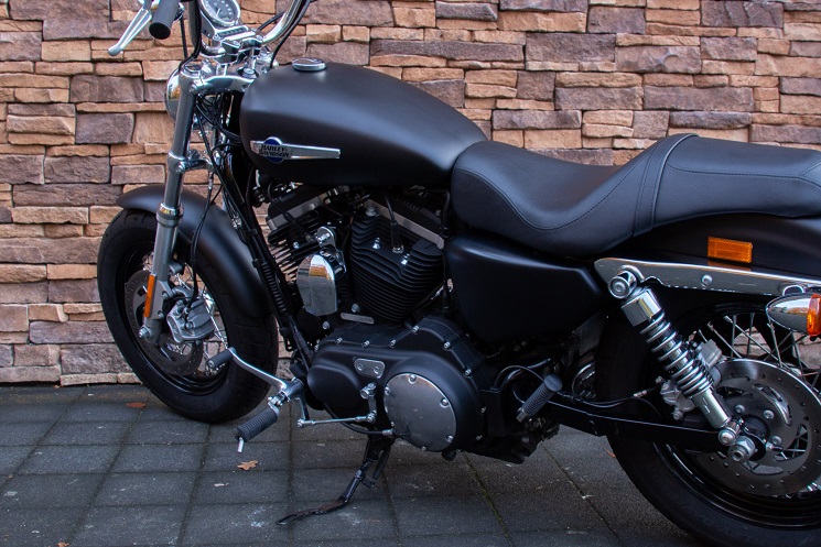 2015 Harley-Davidson Sportster XL 1200 Custom Limited ABS LE