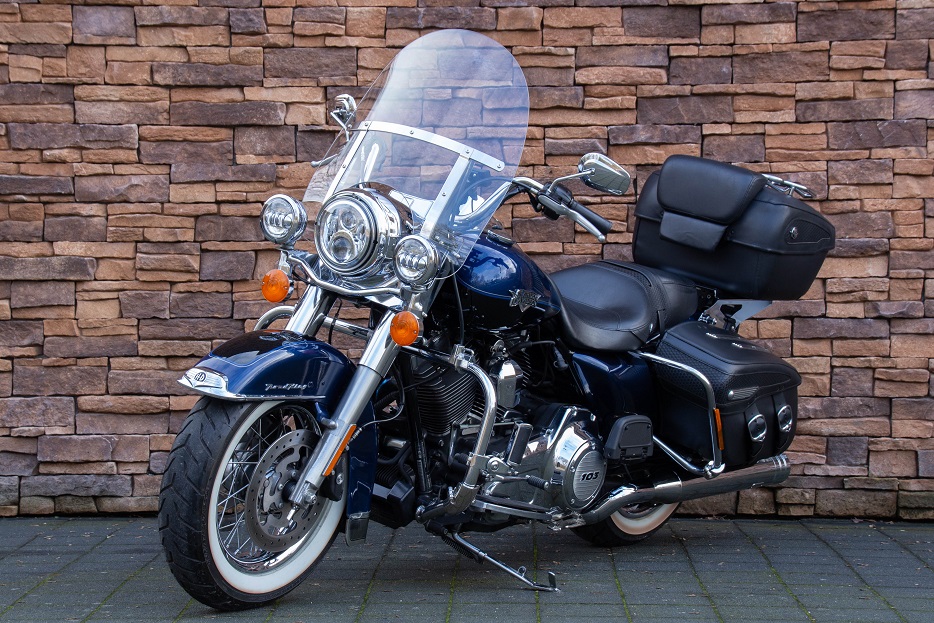 2012 Harley-Davidson FLHRC Road King Classic 103 LV