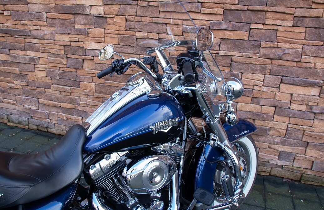 2012 Harley-Davidson FLHRC Road King Classic 103 RT