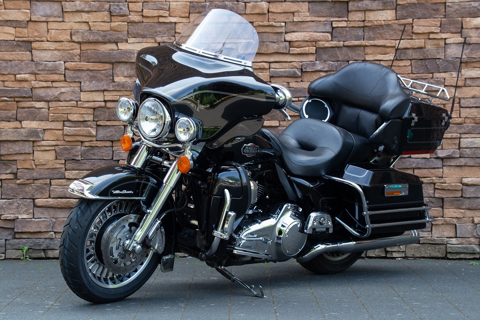 2009 Harley-Davidson FLHTCU Ultra Classic Electra Glide LV