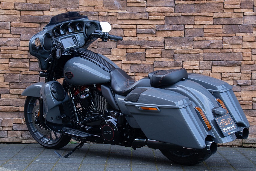 2018 Harley-Davidson FLHXSE Street Glide CVO 117 LA