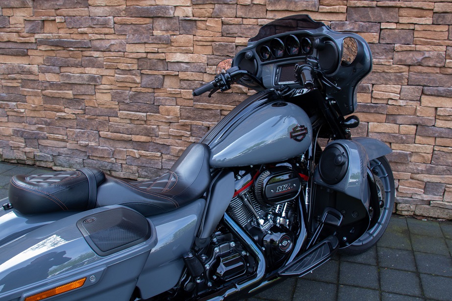 2018 Harley-Davidson FLHXSE Street Glide CVO 117 RT