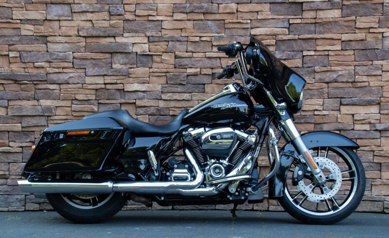 2018 Harley-Davidson FLHX Stre2018 Harley-Davidson FLHX Street Glide 107 M8et Glide 107 M8