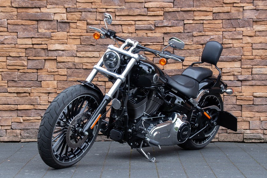 2017 Harley-Davidson FXSB Softail Breakout 103 LV
