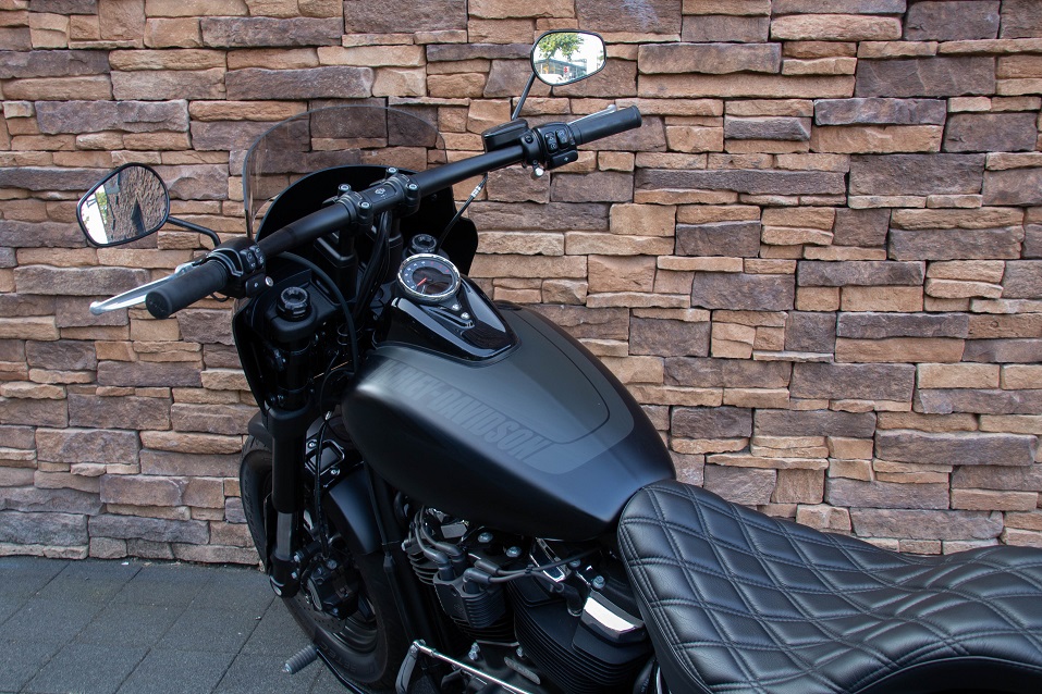 2018 Harley-Davidson FXFBS Fat Bob Softail 114 Jekill and Hide LD