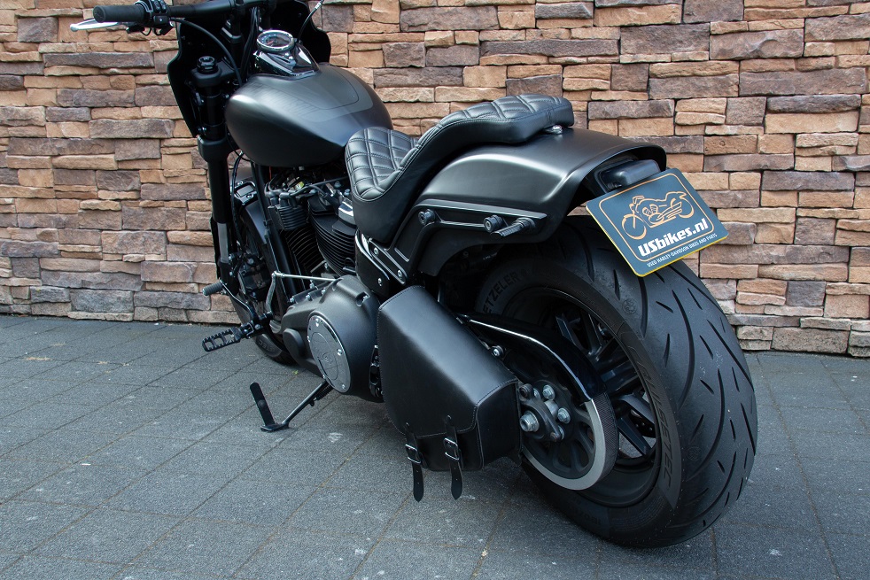 2018 Harley-Davidson FXFBS Fat Bob Softail 114 Jekill and Hide LPH