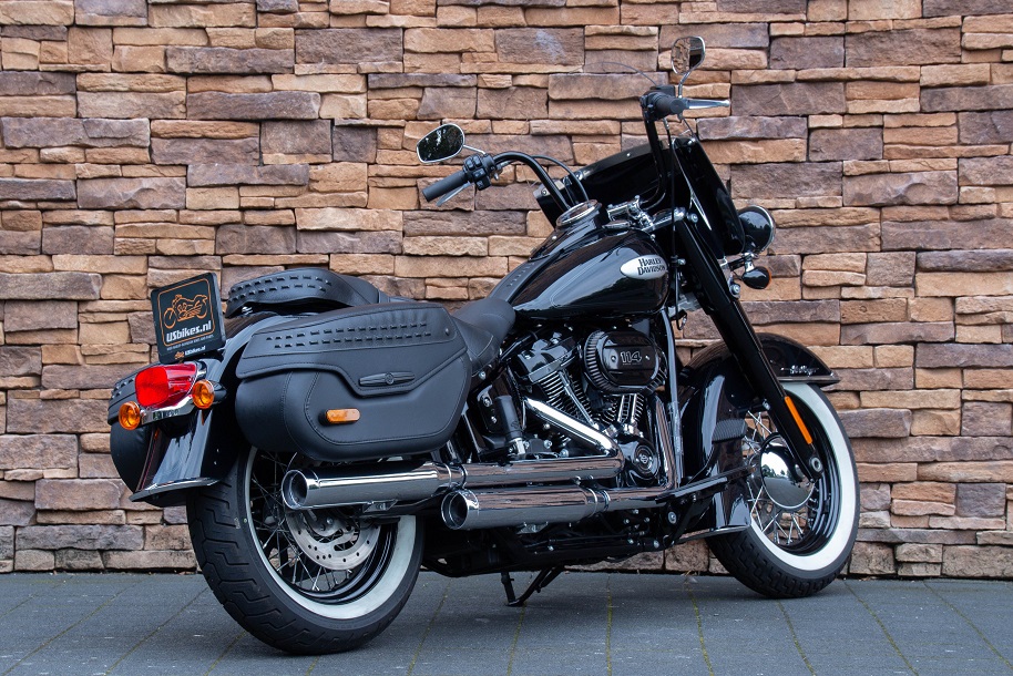 2021 Harley-Davidson FLHCS Heritage Softail M8 114 Black Edition RA
