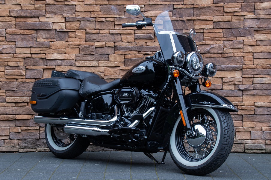 2021 Harley-Davidson FLHCS Heritage Softail M8 114 Black Edition RV
