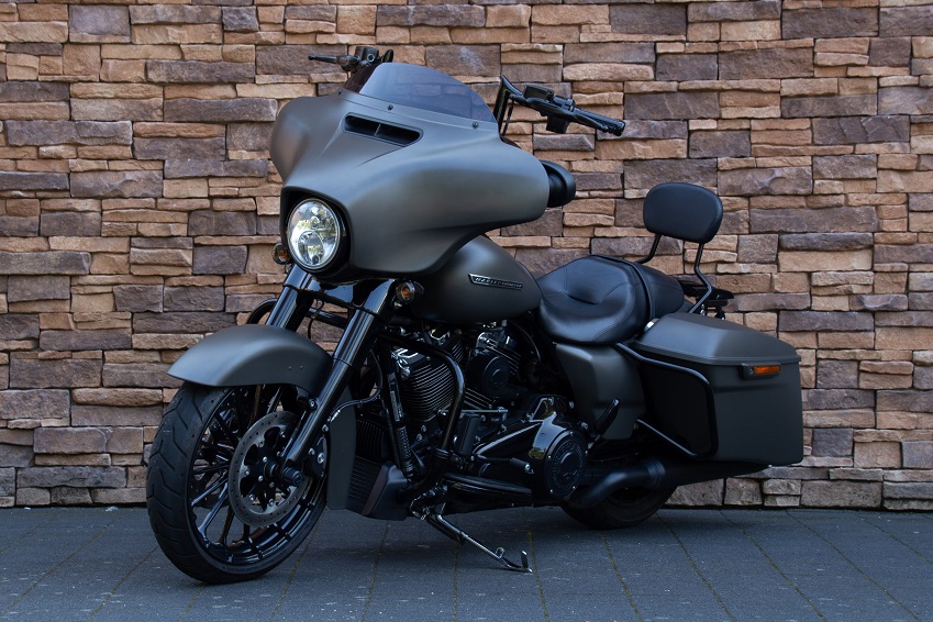 2019 Harley-Davidson FLHXS Street Glide Special M8 114 Black Edition LV