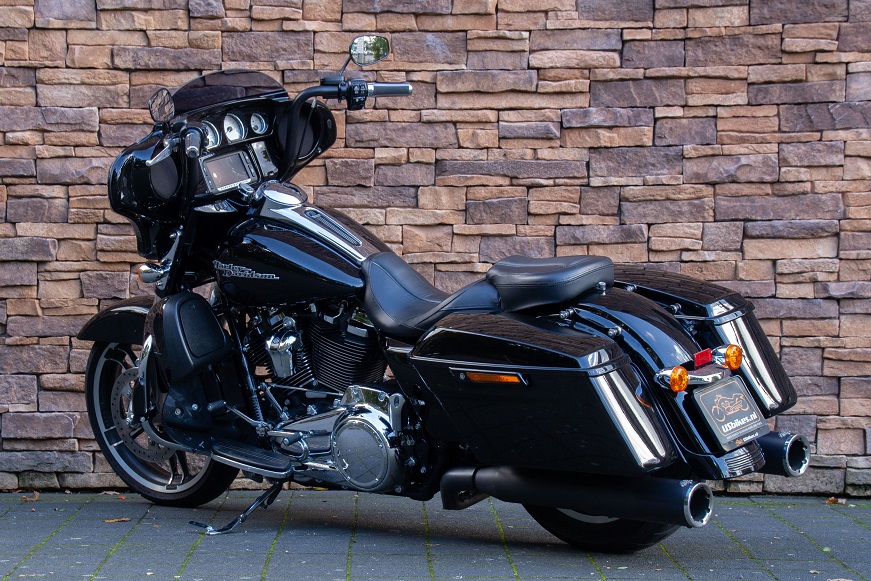 2017 Harley-Davidson FLHXS Street Glide Special 107 M8 LA