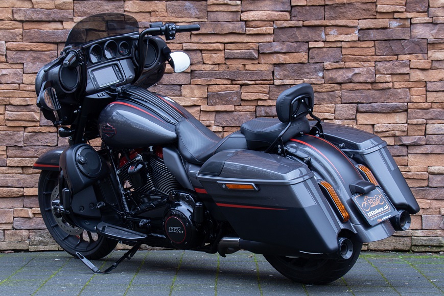 2018 Harley-Davidson FLHXSE Street Glide CVO 117 LA