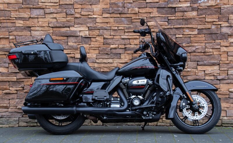 2020 Harley-Davidson FLHTK Ultra Limited M8 114 blacked out