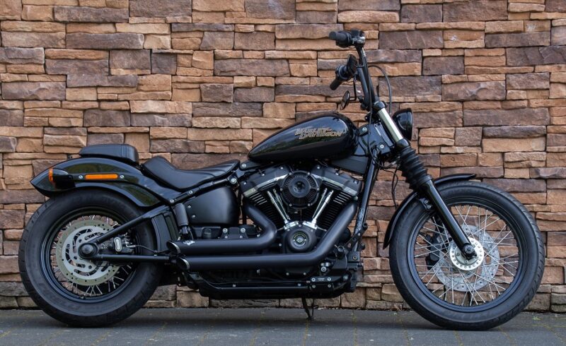 2019 Harley-Davidson FXBB Street Bob Softail 107 M8 Vance Hines US Bikes