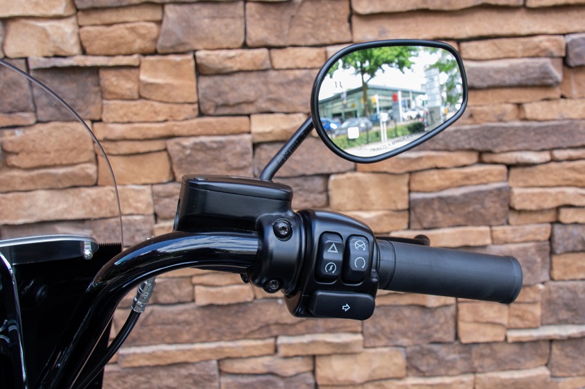 2019 Harley-Davidson FLHCS Heritage Classic Softail 114 M8 vivid black RHB