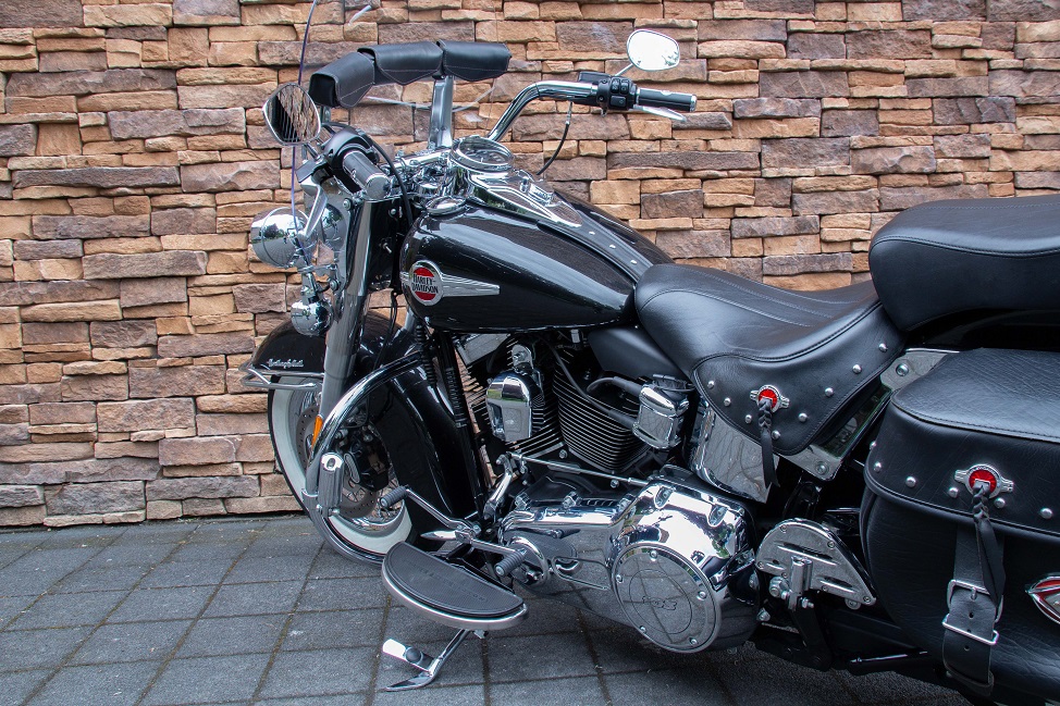 2017 Harley-Davidson FLSTC Softail Heritage Classic 103 LE