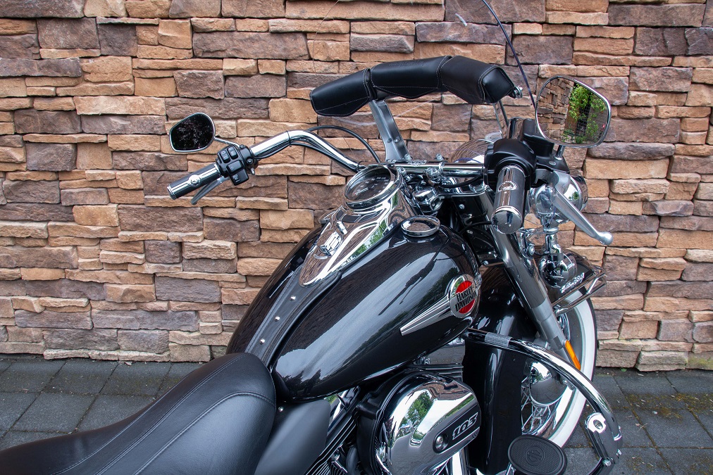 2017 Harley-Davidson FLSTC Softail Heritage Classic 103 RD