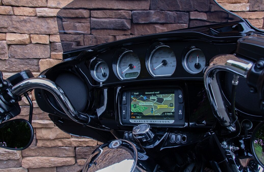 2017 Harley-Davidson FLHXS Street Glide Special 107 M8 vivid black D