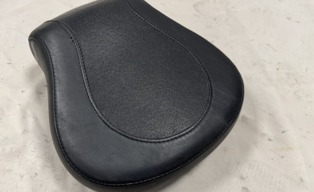 52210-00 passagier zadel softail FLSTF Fat Boy 339 a