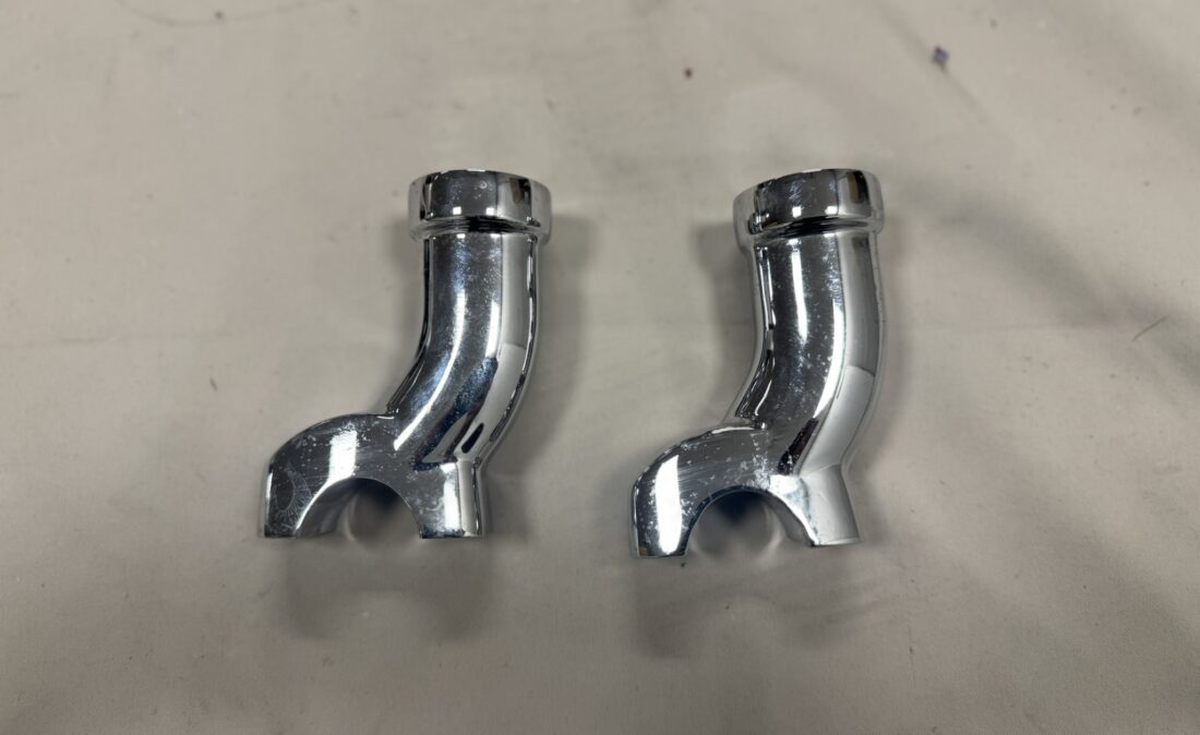 55900034 Breakout FXSB Pull Back risers chroom izgst 1246 b