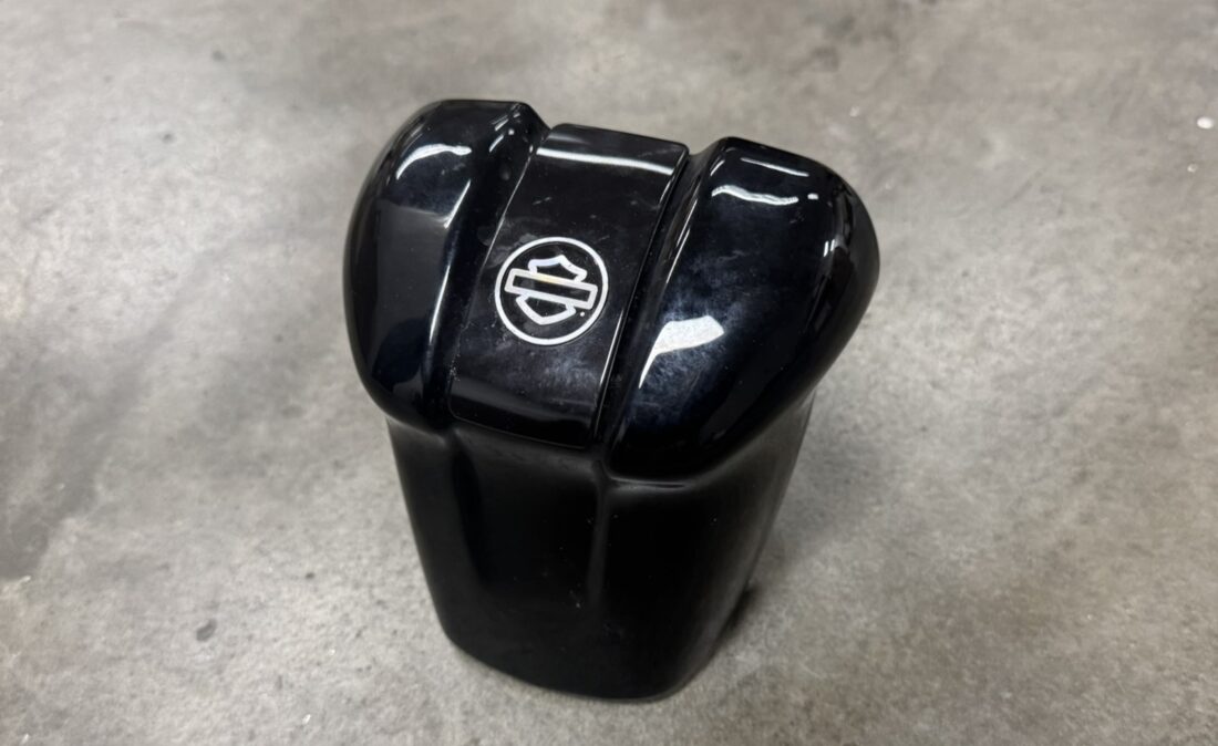 61300623 Waterfall Style Horn Cover vivid black zgan 1245 a