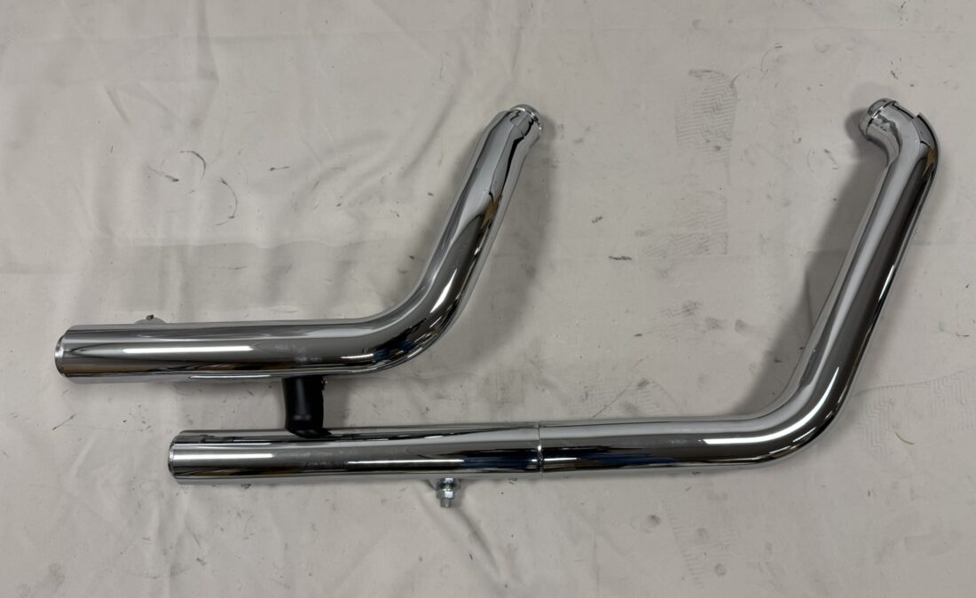 65600053 Uitlaatbochten incl hitteschilden Softail Slim 12-17 en Deluxe 07-17 new 251 a