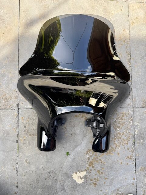 Fairing Softail Sport Glide compleet vivid black 407 a