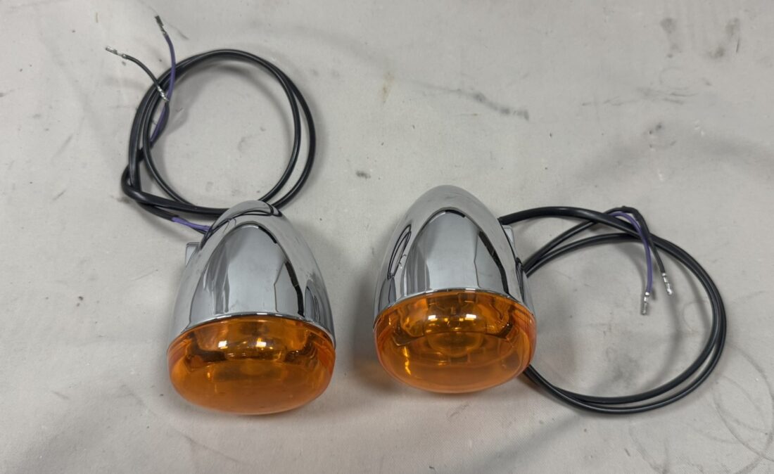 67800512 knipperlichten voorzijde amber chroom metaal Road Glide 841 a