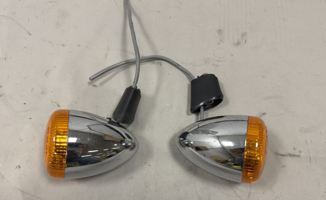 67801037 Bullet 3-1 LED achter incl. support chroom metaal zgan Sport Glide 840 b